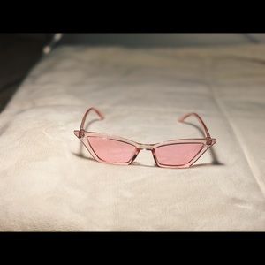 Pink transparent retro cat eye sunnies